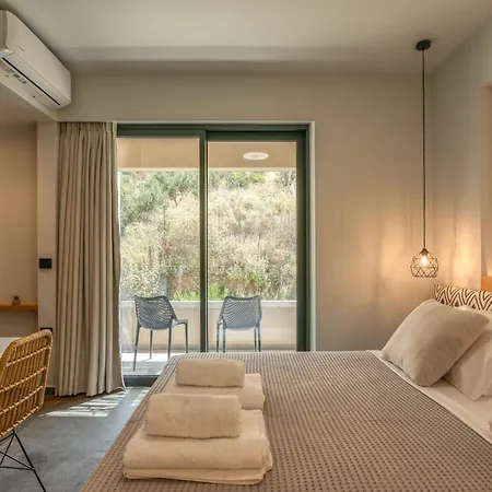 Nusa Retreat - Seaview Luxury Residences * Kíssamos