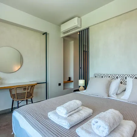 Nusa Retreat - Seaview Luxury Residences * Kíssamos
