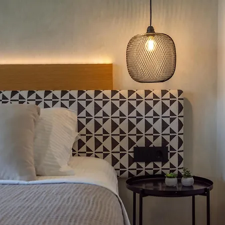Nusa Retreat - Seaview Luxury Residences Kíssamos